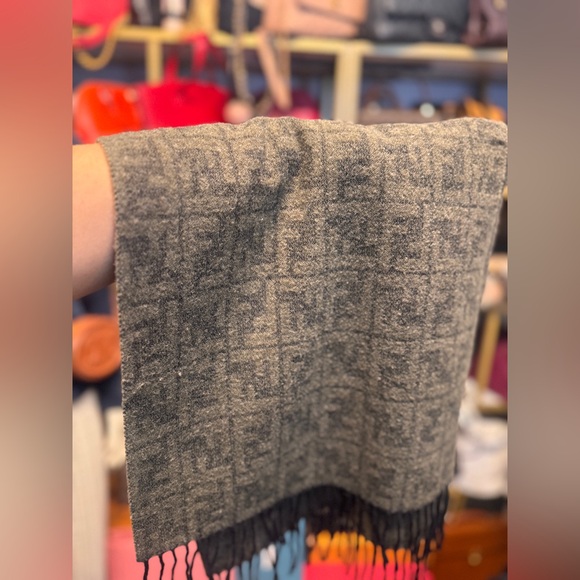 Fendi Wool Scarf - Picture 1 of 2